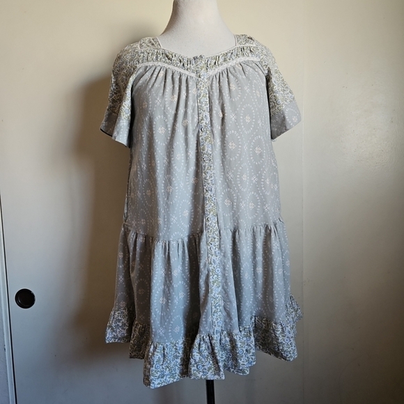 Umgee Dresses & Skirts - Umgee Floral Trapez & Swing Mini-Dress Short Sleeves With Pockets Size Small